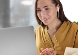 Woman uses online hypnotherapy, Cognitive hypnotherapy in Colchester and online
